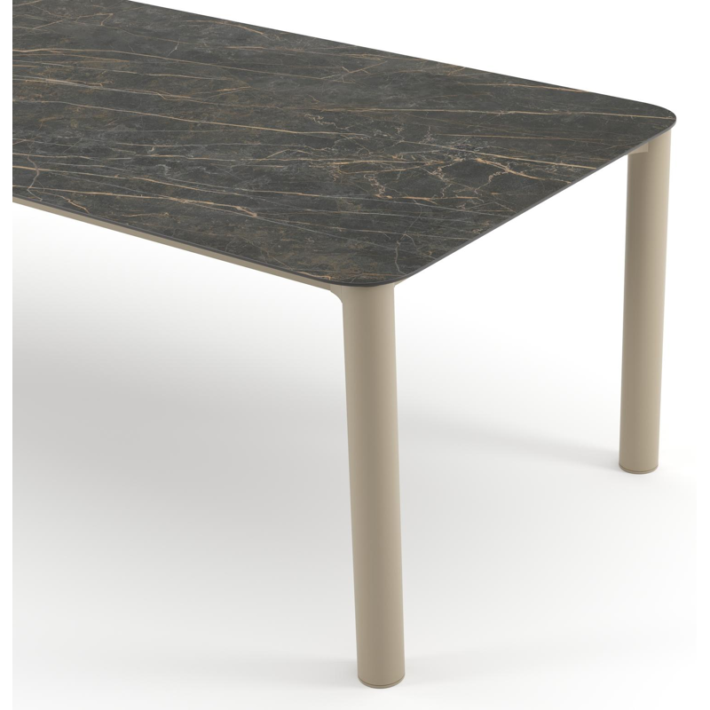 Orso tuintafel rechthoekig afgerond in beige aluminium en volkeramiek Black Obsession - L 240 x B 100 x H 74.5 cm