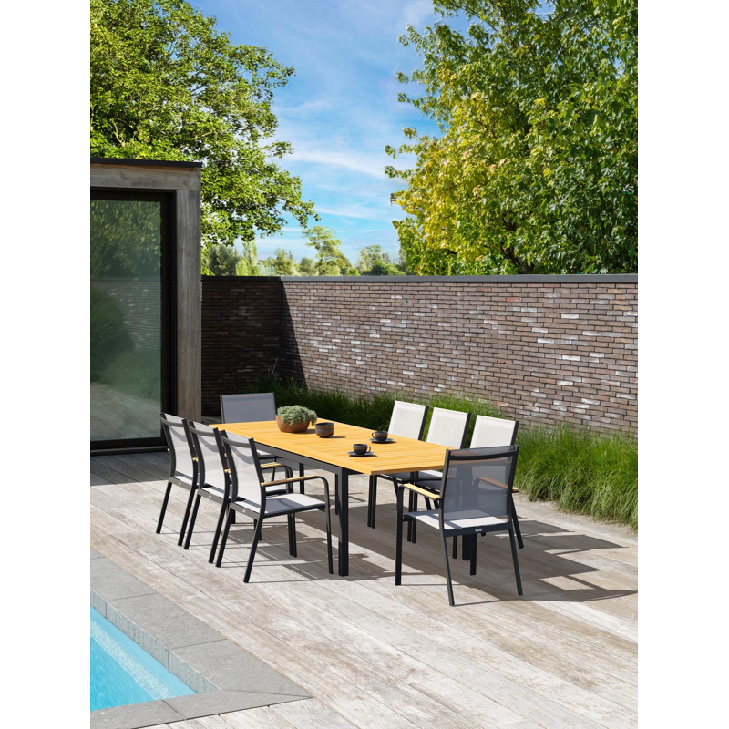 Amalfi tuinset met verlengbare tafel in zwart aluminium en teak tafelblad met 8 stapelbare Amalfi tuinstoelen