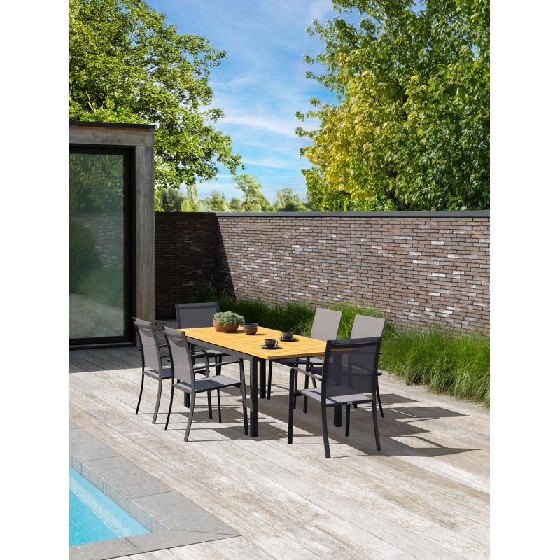 Ensemble de jardin Amalfi avec table extensible en aluminium noir avec plateau de table en teck et 6 chaises de jardin empilables Calobra