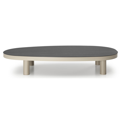 Table de basse Donato organique en aluminium beige et céramique pleine Basalt Black - Lg. 151 x Lrg. 90 x Haut. 24.5 cm