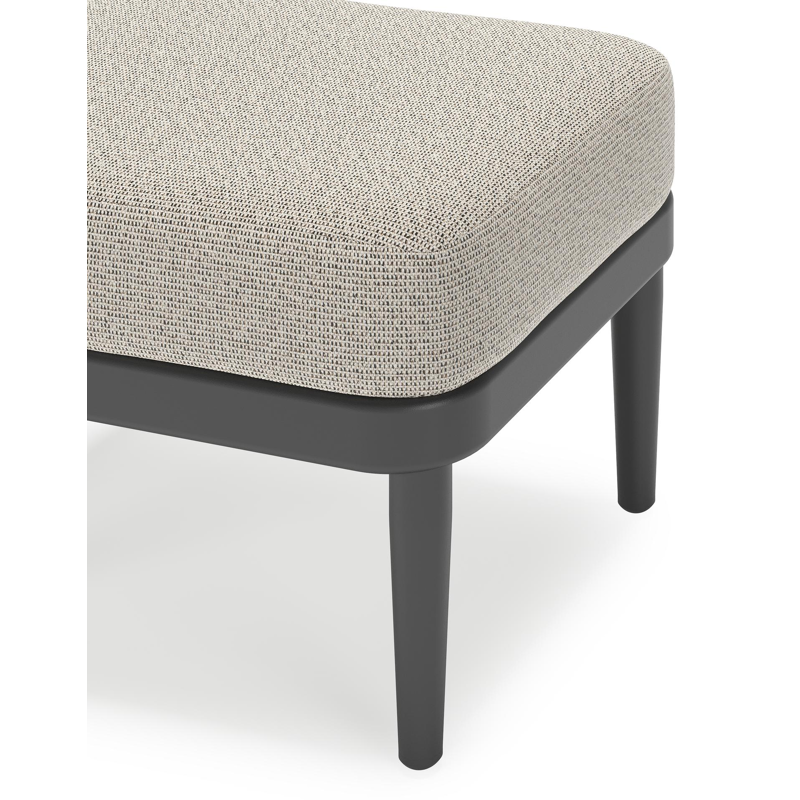 Pouf Orso en aluminium noir et coussins en all weather solica Firenze Sand