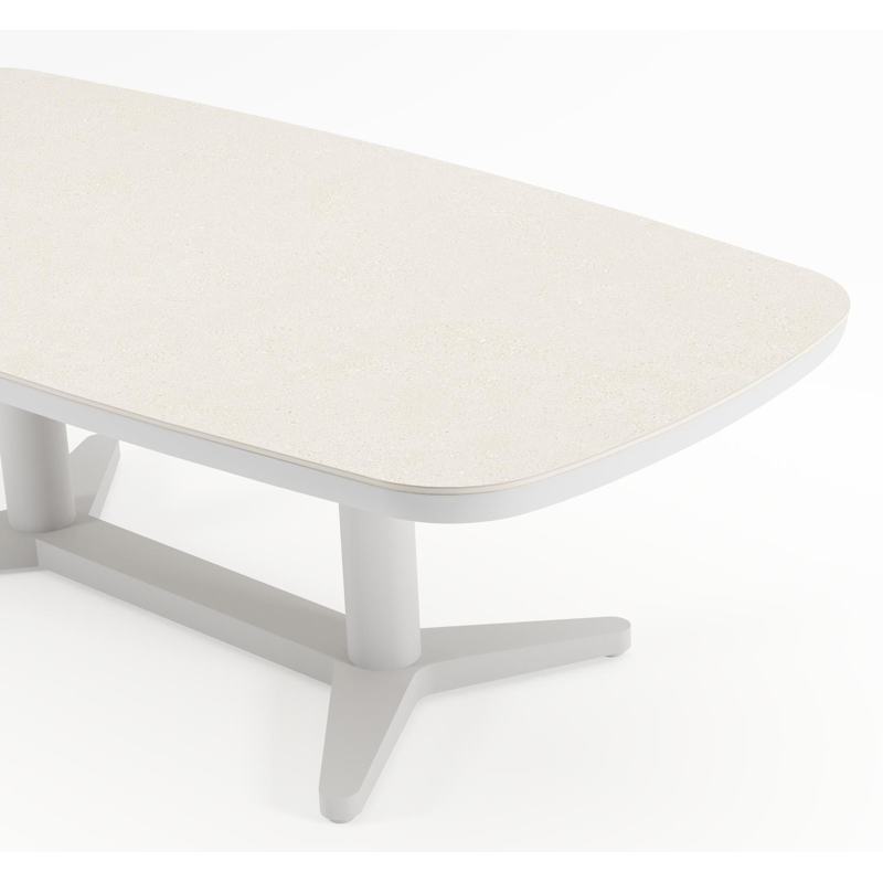 Tarsia tuinset bootvorm in wit aluminium en sintered stone Crema minerale met 6 Matera tuinstoelen