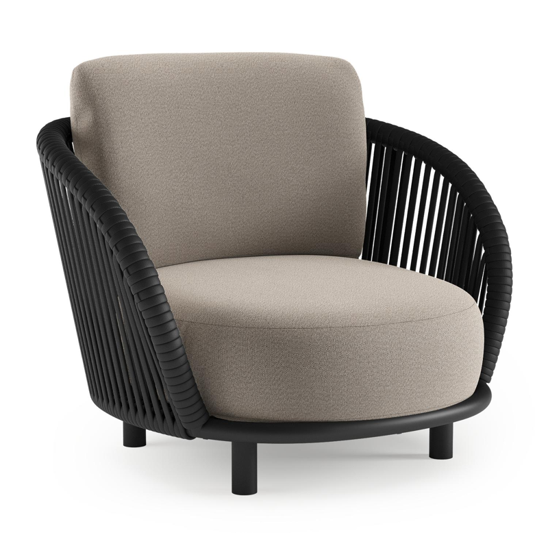 Lupino loungestoel in zwart aluminium en zwart verticaal geweven luxe vlakke brede rope met savane coconut all weather sunbrella® luxe kussen