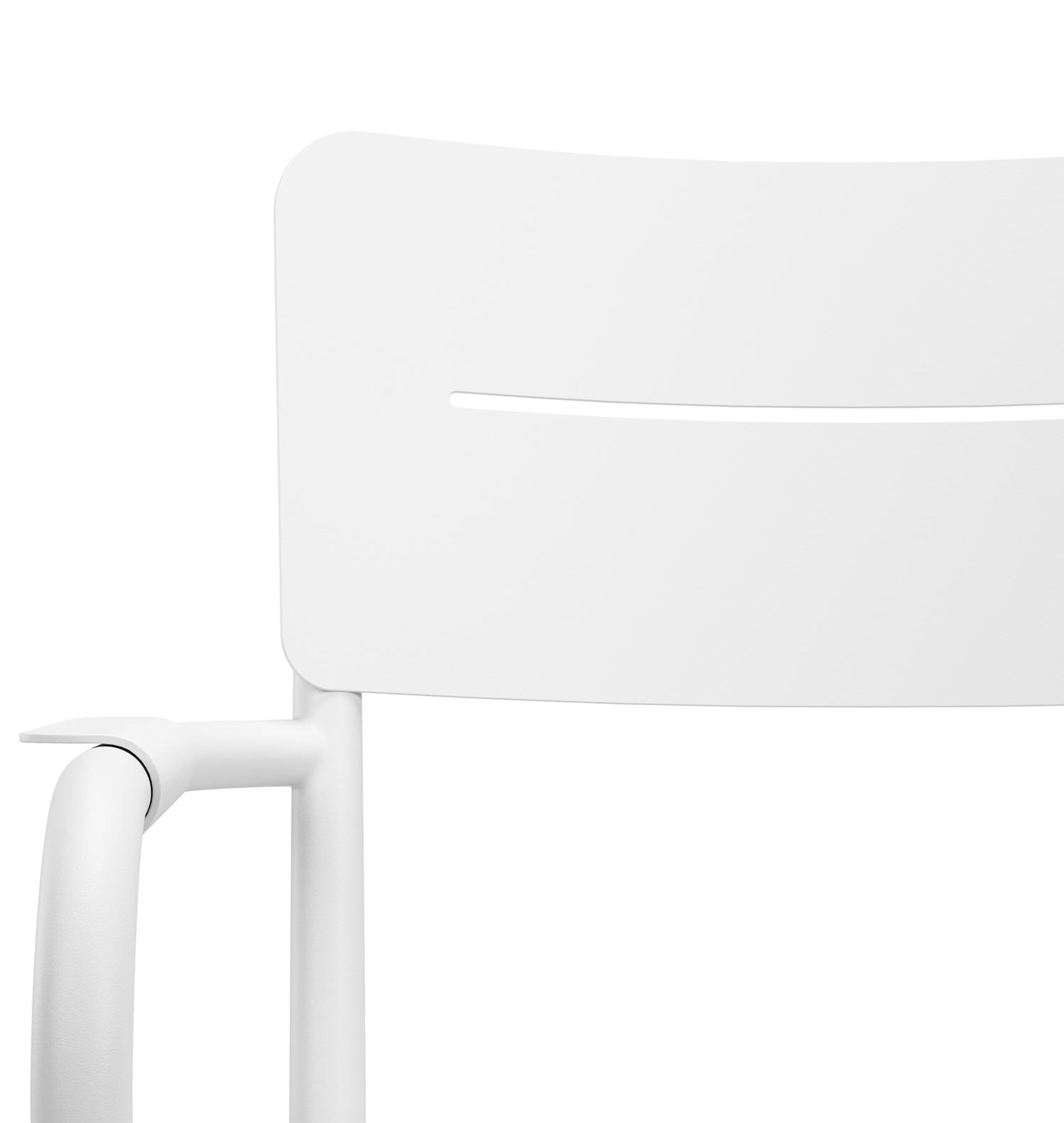 Toma tuinset rechthoekig in wit aluminium en sintered stone beige met 6 Salto tuinstoelen