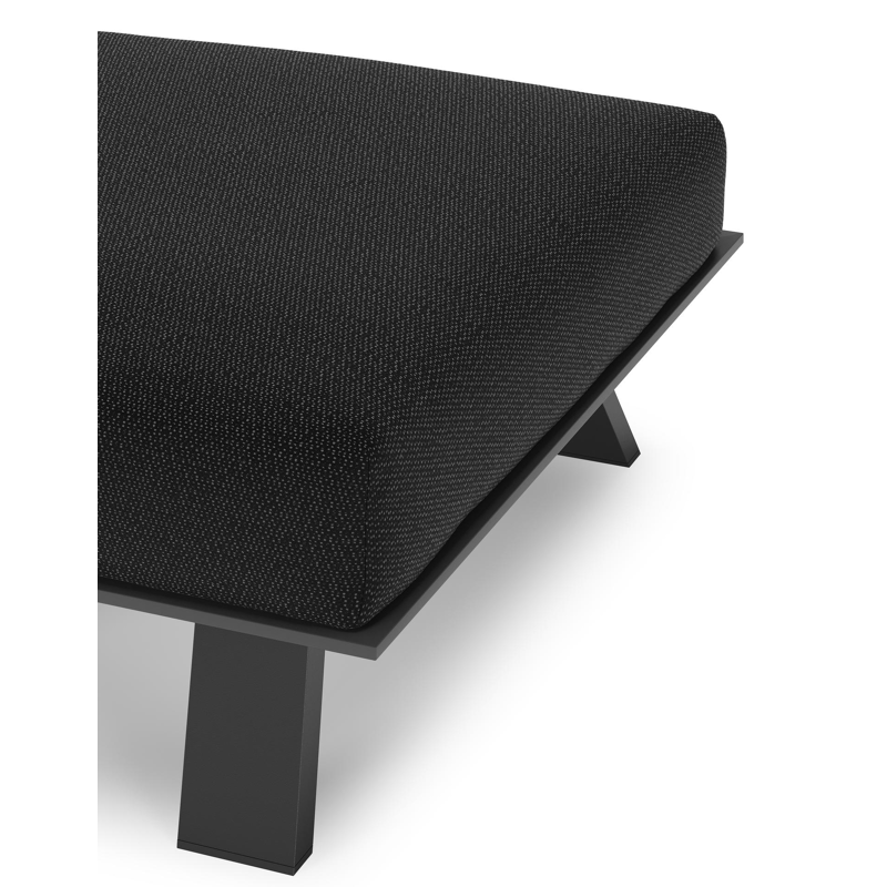 Pouf Cesano en aluminium noir et coussin en all weather Sunbrella® luxe lopi baribal