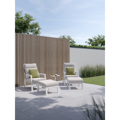 Mismo loungestoel in wit aluminium met beige weather+ softtouch kussens