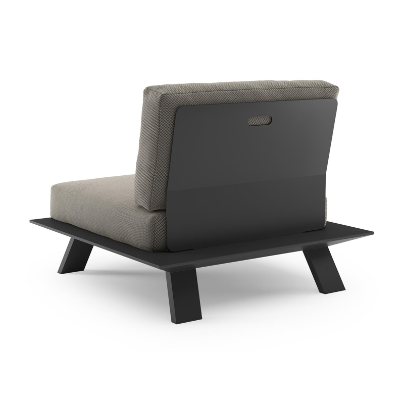 Cesano loungestoel in zwart aluminium met lopi charcoal all weather Sunbrella® luxe kussen