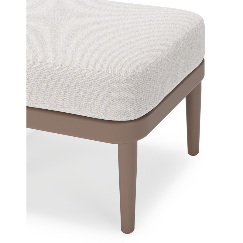 Orso poef in taupe aluminium met Ego Eggshell all weather solica kussen