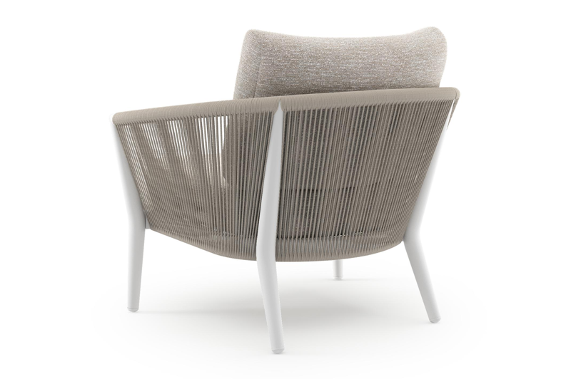 Orso loungestoel in wit aluminium en beige verticaal geweven ronde rope met Tundra Sand all weather sunbrella® luxe kussen