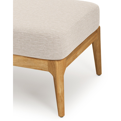 Orso poef in teak met Slow Farafra all weather sunbrella® luxe kussen