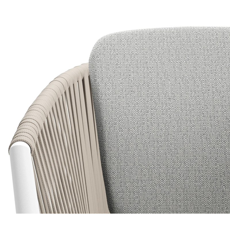 Orso tuinstoel in wit aluminium en beige verticaal geweven vlakke rope met kussen in savane nimbus all weather sunbrella® luxe