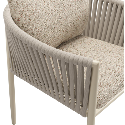 Organo tuinstoel in beige aluminium en beige verticaal geweven luxe vlakke rope met zitkussen in All Weather Cosytica Bora Jungle