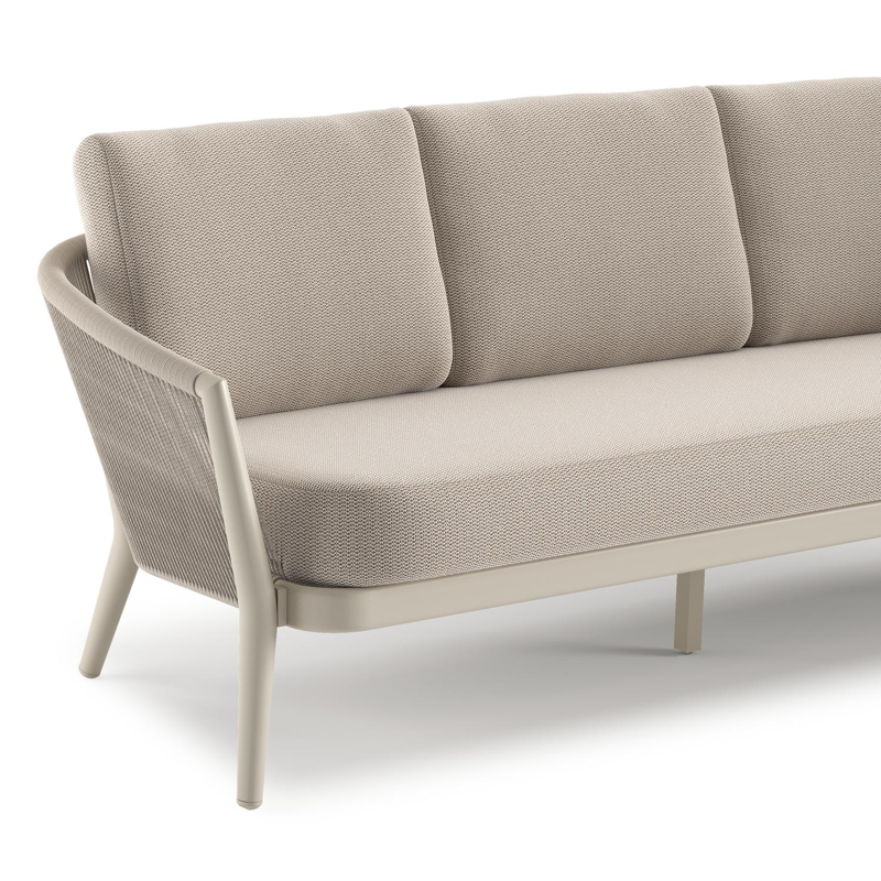 Canapé de jardin Orso en aluminium beige en corde ronde tissée verticalement beige et coussins en all weather sunbrella® luxe Lopi Fossil