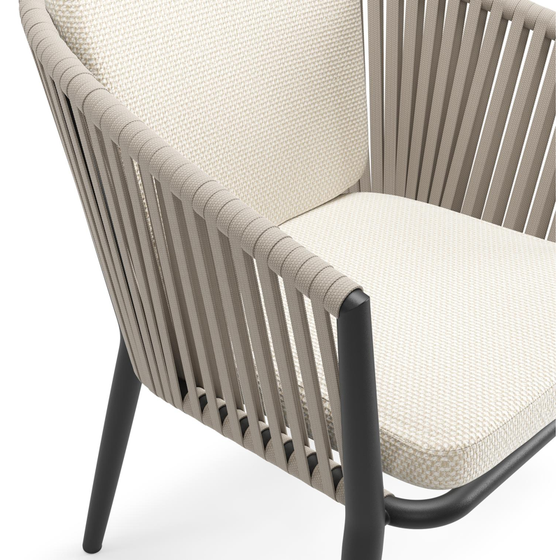 Orso tuinstoel in zwart aluminium en beige verticaal geweven vlakke rope met zitkussen in All Weather Cosytica Althea Off White