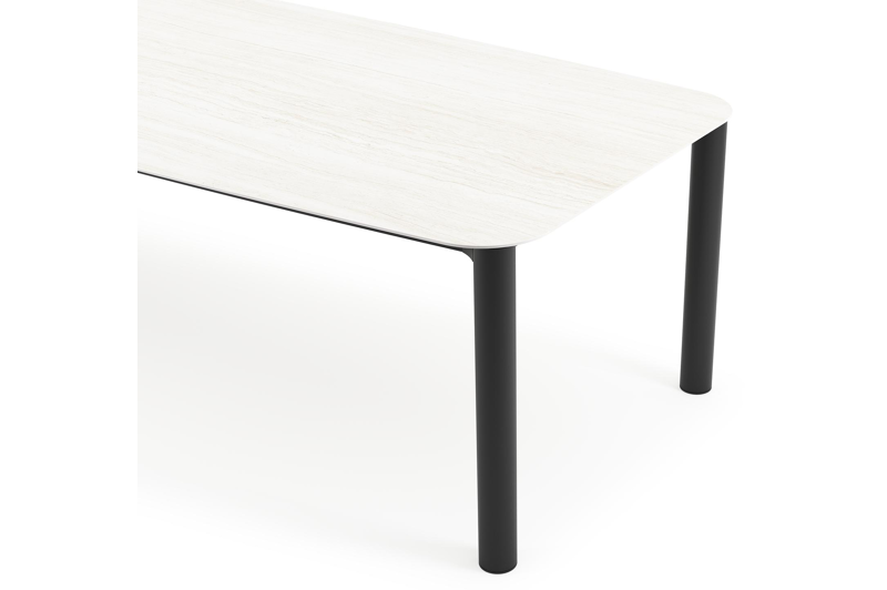 Orso tuintafel bootvorm in zwart aluminium en volkeramiek calista - L 315 x B 115 x H 75 cm