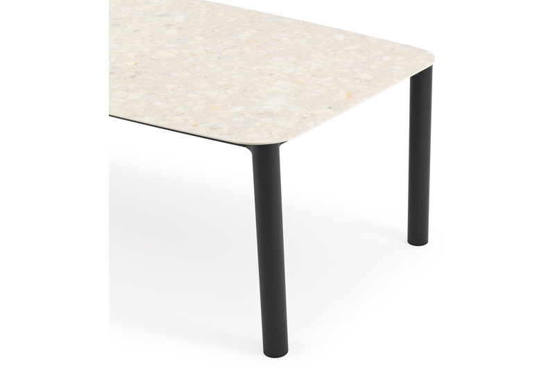 Table de jardin Orso forme de bateau en aluminium noir et céramique pleine Retrostone - Lg. 255 x Lrg. 115 x Haut. 75 cm