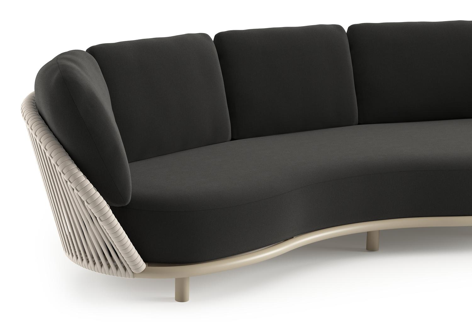 Lupino loungebank in beige aluminium en beige verticaal geweven luxe vlakke brede rope met natte sooty all weather sunbrella® luxe kussen