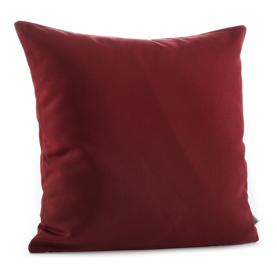 Sierkussen 45 x 45 cm in all weather sunbrella® luxe solid burgundy