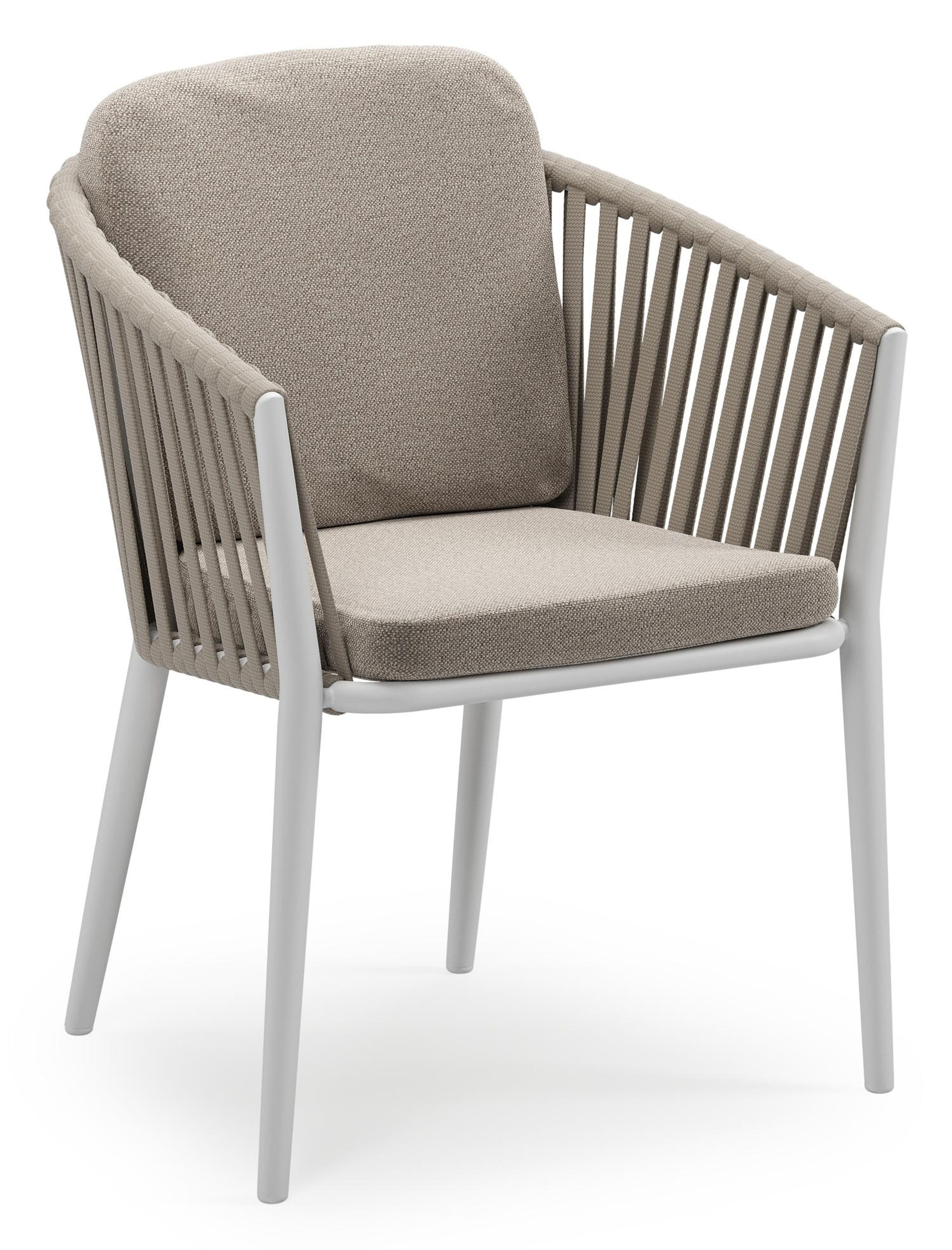Orso stapelbare tuinstoel in wit aluminium en beige verticaal geweven luxe vlakke brede rope met stoelkussen in All Weather Sunbrella® Luxe Savane Coconut