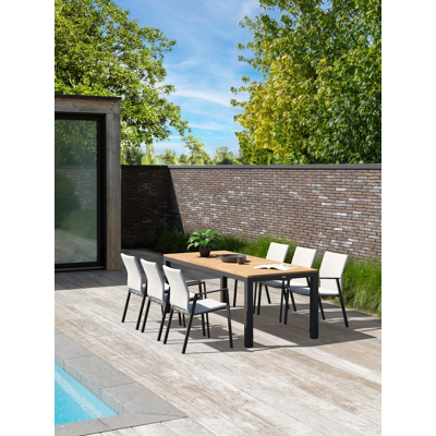 Varese tuinset in zwart aluminium en naturel teak tafelblad met 6 stapelbare Madura tuinstoelen