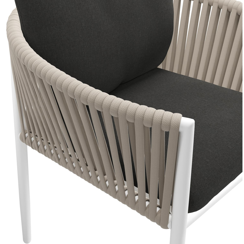 Organo tuinstoel in wit aluminium en beige verticaal geweven luxe vlakke rope met zitkussen in All Weather Sunbrella® Luxe Natte Sooty