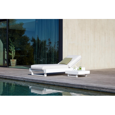 Nano verstelbaar ligbed in wit aluminium met natte grey chine all weather sunbrella® luxe kussens