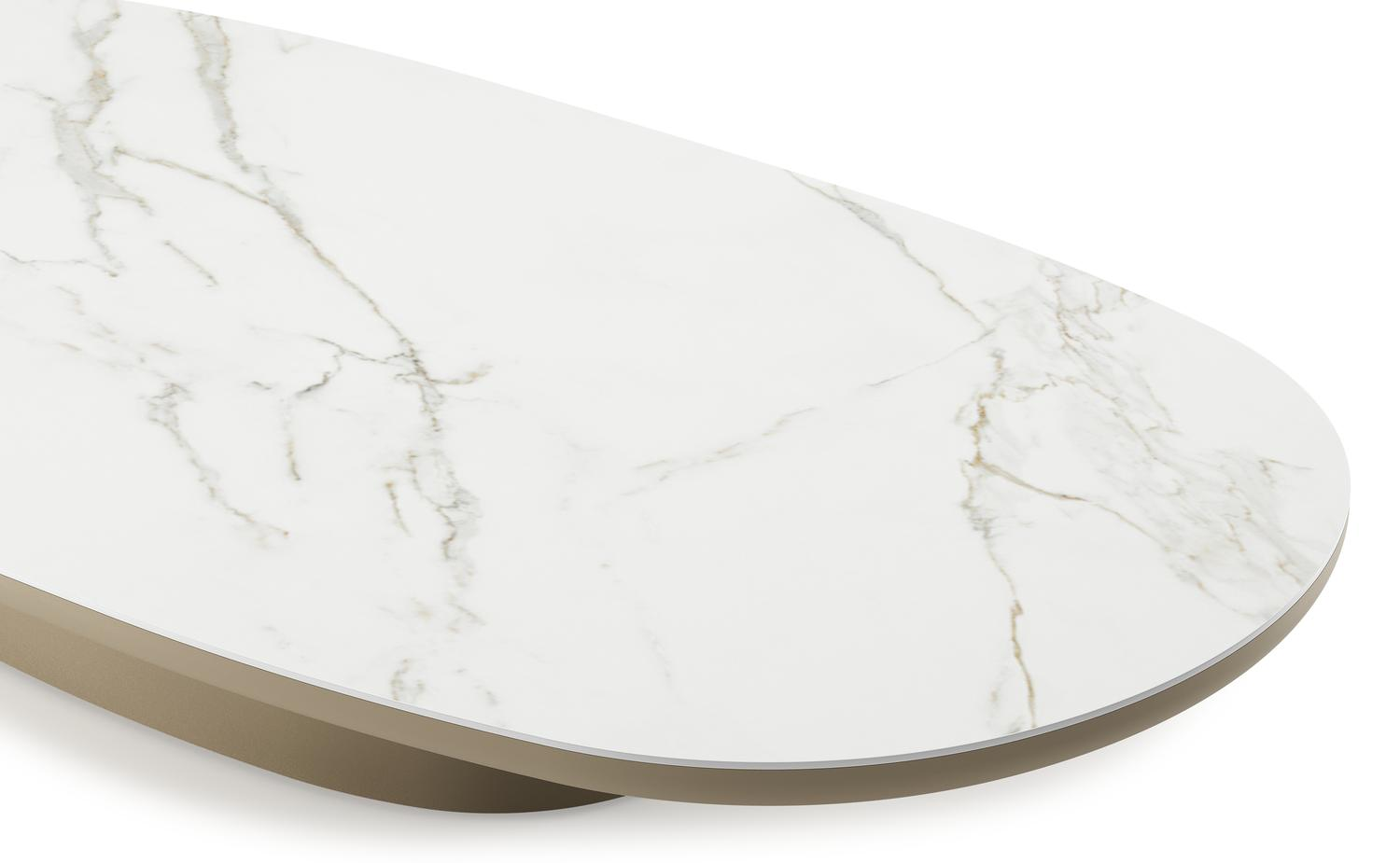 Table de basse Amico bombo en aluminium beige et céramique pleine Calacatta - Lg. 171 x Lrg. 89 x Haut. 24 cm