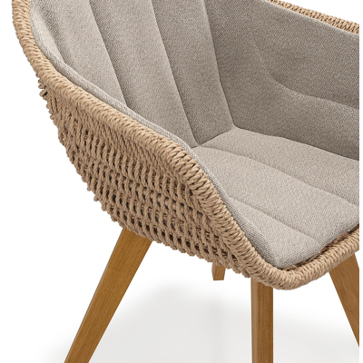 Chaise de jardin Pagino en teck naturel et résine tressée ronde naturel avec coussin en All Weather Sunbrella® Luxe Savane Coconut
