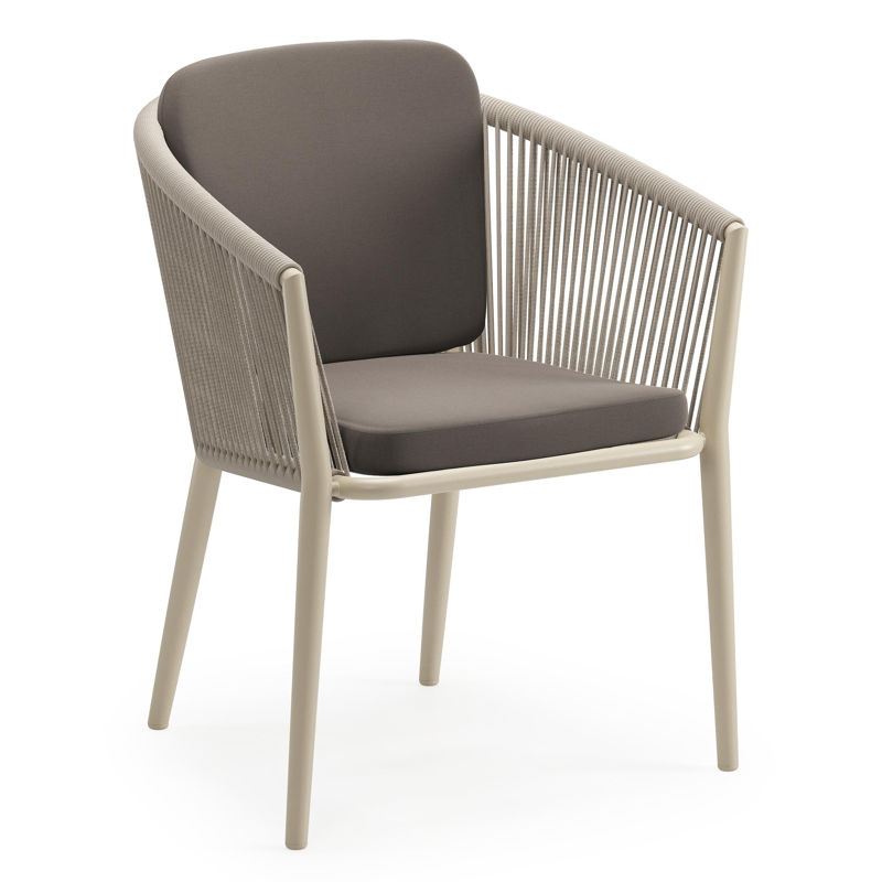 Orso tuinstoel in beige aluminium en beige verticaal geweven ronde rope met zitkussen in All Weather Sunbrella® Luxe Natte Nature Grey