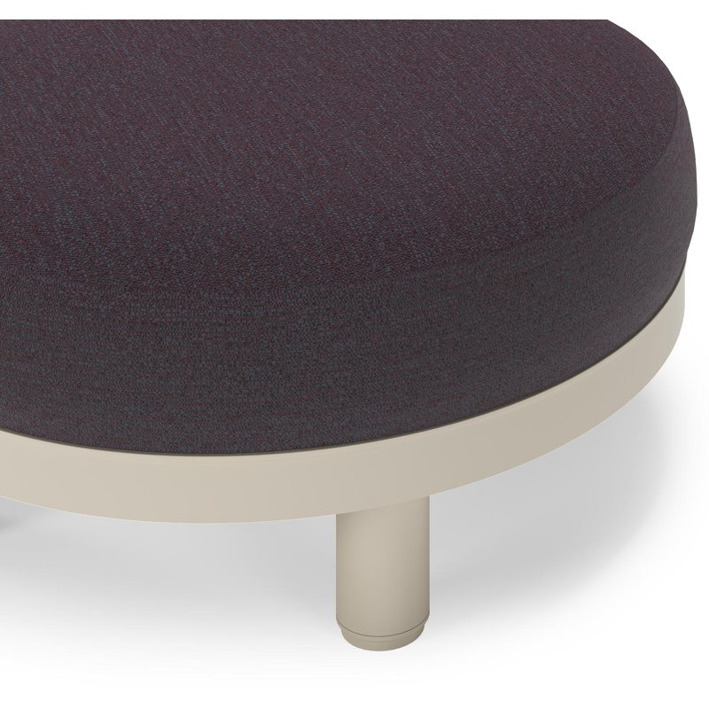 Donato lounge poef in beige aluminium met all weather sunbrella® luxe Tundra Red kussen