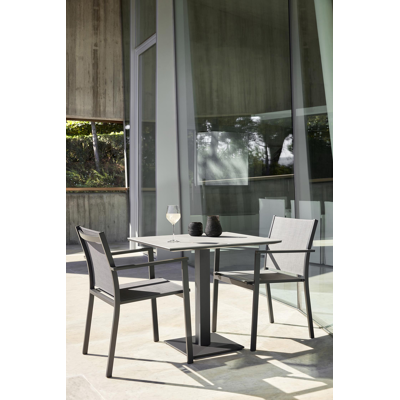 Bareto stapelbare tuinstoel in zwart aluminium en grijs textilene