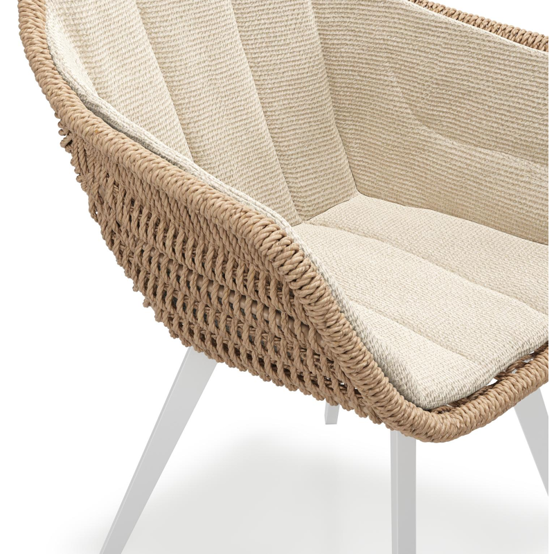 Pagino tuinstoel in wit aluminium en naturel ronde wicker met zitkussen in All Weather Cosytica Althea Chalk