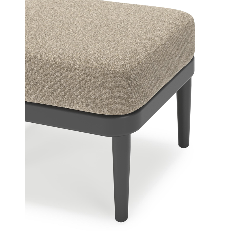 Orso poef in zwart aluminium met Marbella Sand all weather cosytica kussen