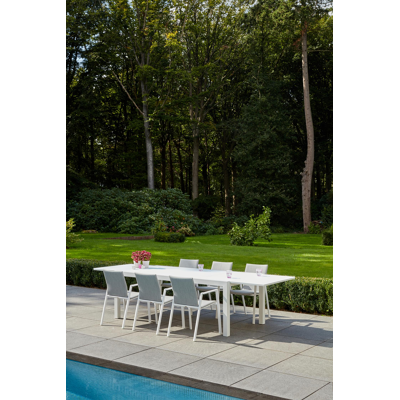 Calobra verlengbare tuintafel in wit aluminium en glas wit - L 220/330 x B 107 x H 75 cm