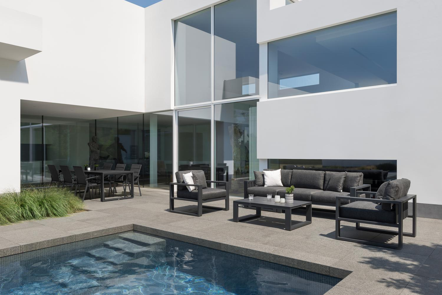 Table basse Verato en aluminium noir - Lg 120 x larg. 80 x H 39,5 cm