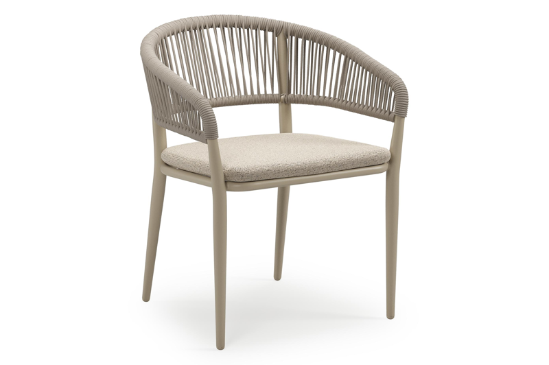 Tolfa stapelbare tuinstoel in beige aluminium en beige verticaal geweven ronde rope met stoelkussen in All Weather Cosytica Marbella Beige