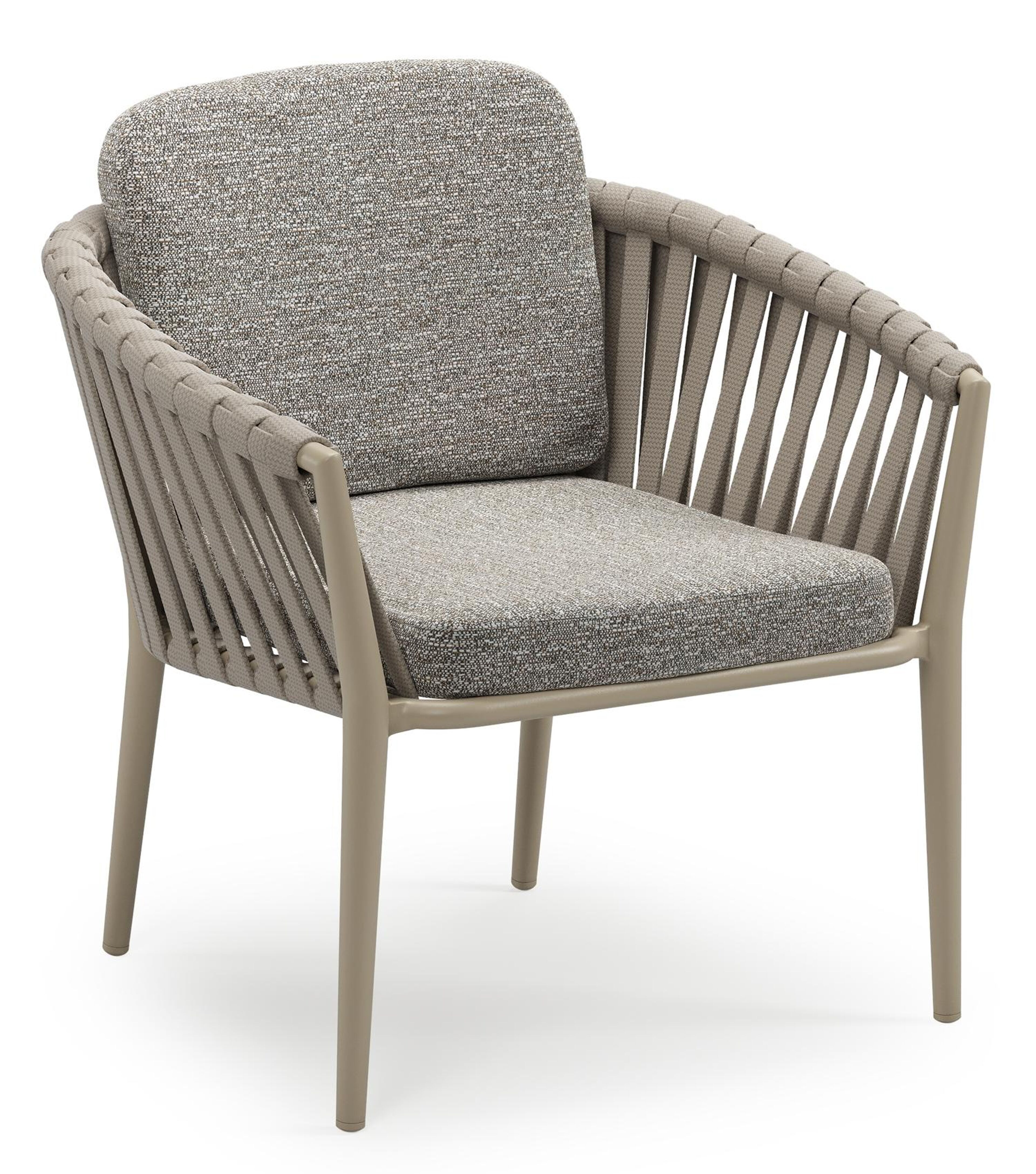 Orso low dining tuinstoel in beige aluminium en beige verticaal geweven luxe vlakke brede rope met stoelkussen in All Weather Sunbrella® Luxe Tundra Pepper