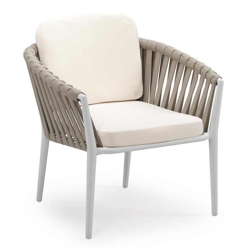 Orso low dining tuinstoel in wit aluminium en beige verticaal geweven luxe vlakke brede rope met stoelkussen in All Weather Sunbrella® Luxe Lopi Snow