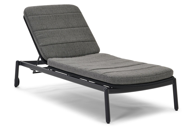 Fano verstelbaar ligbed in zwart aluminium en zwart vierkant geweven ronde rope met savane tornado all weather sunbrella® luxe kussen