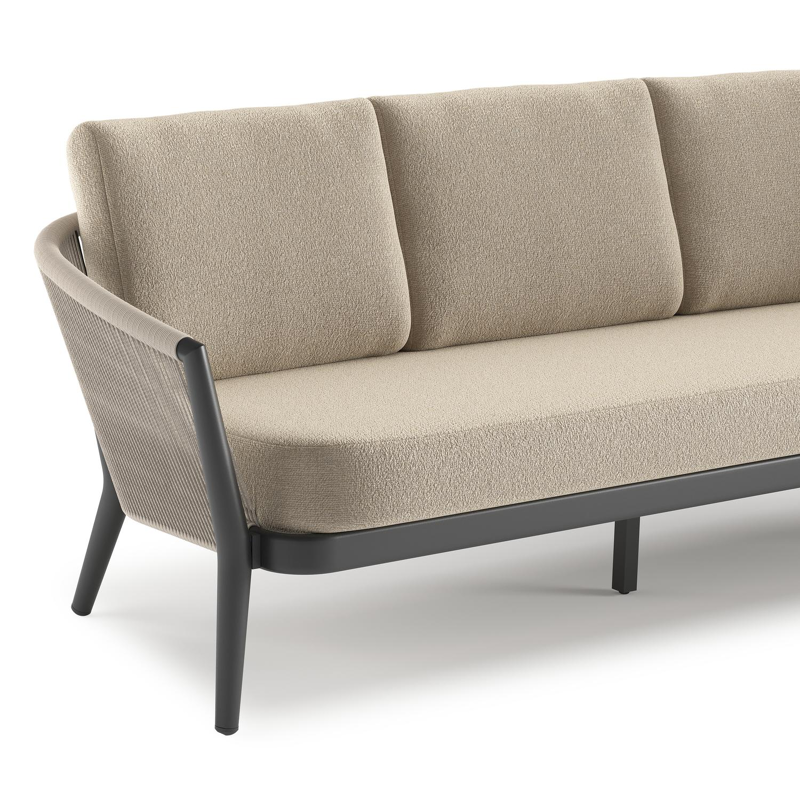 Orso loungeset in zwart aluminium en beige verticaal geweven ronde rope met Marbella Sand all weather cosytica kussen