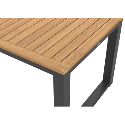 Livo tuinset in zwart aluminium en natural finish teak tafelblad met 6 stapelbare Matera tuinstoelen