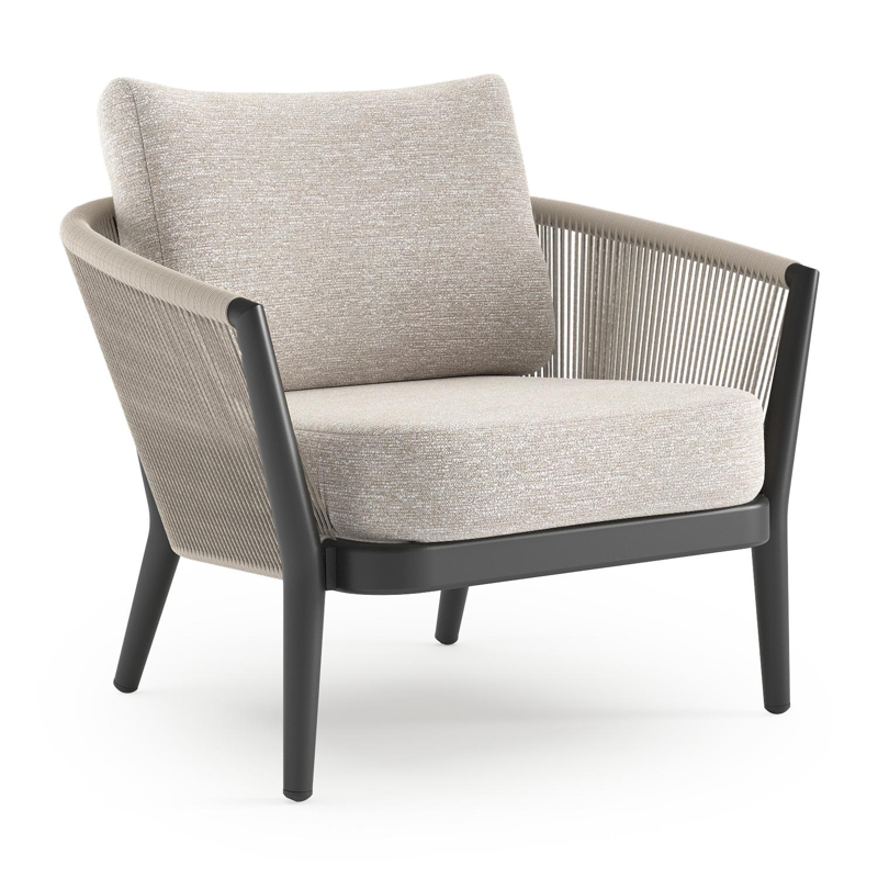 Fauteuil de jardin Orso en aluminium noir en corde ronde tissée verticalement beige et coussins en all weather sunbrella® luxe Tundra Sand