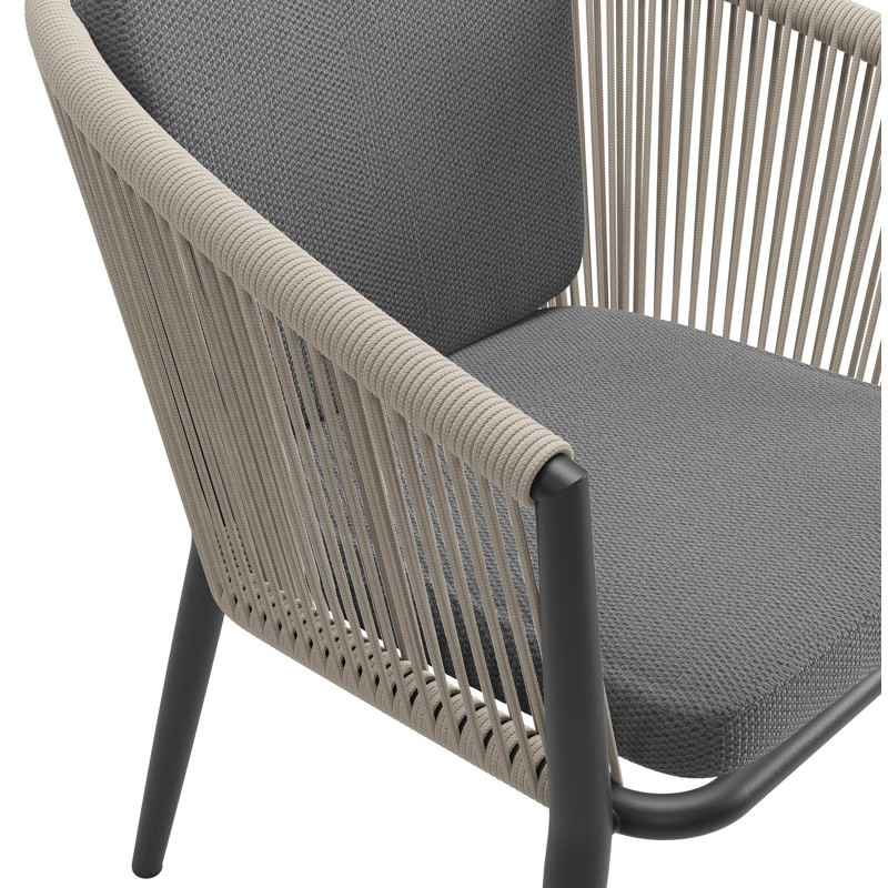Orso tuinstoel in zwart aluminium en beige verticaal geweven ronde rope met zitkussen in All Weather Sunbrella® Luxe Lopi Shadow