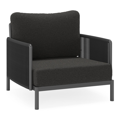Amarante loungestoel in zwart aluminium en zwart verticaal geweven ronde rope met zwart weather+ softtouch kussen