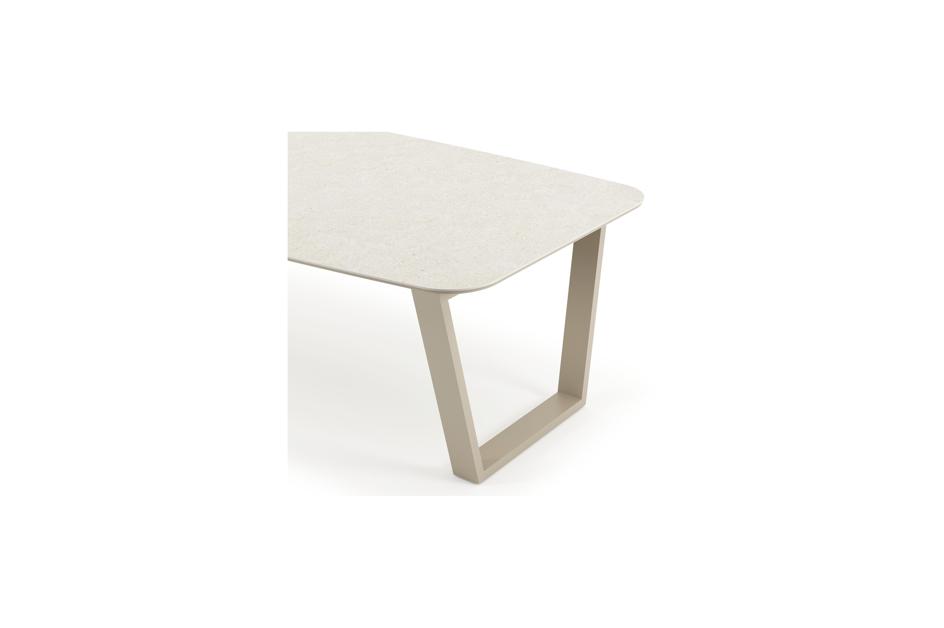 Table de jardin Pagino forme de bateau en aluminium beige et céramique Shilin Lg. 255 x Lrg. 115 x Haut. 73 cm