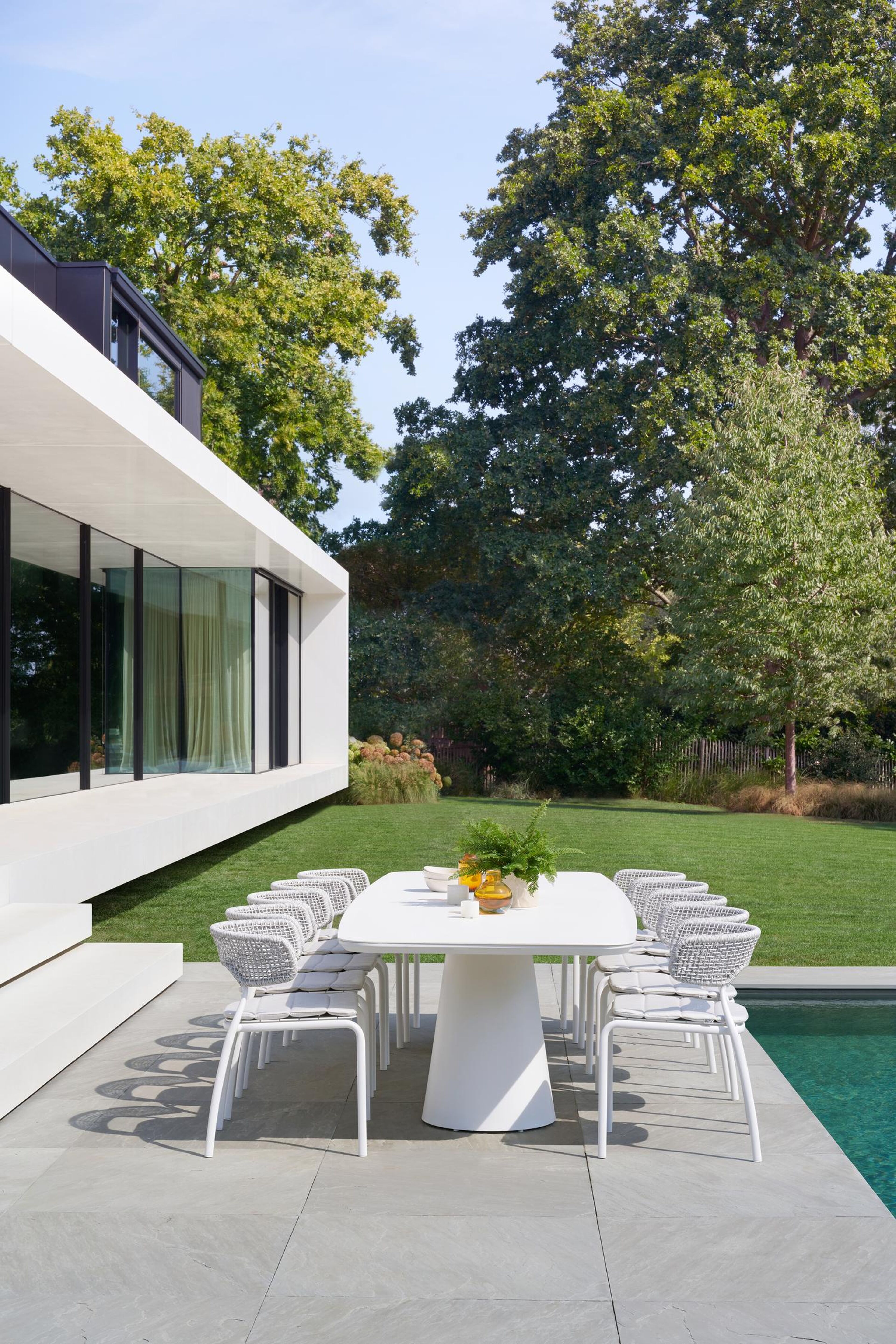 Donato XL stapelbare tuinstoel in wit aluminium en grijs wicker