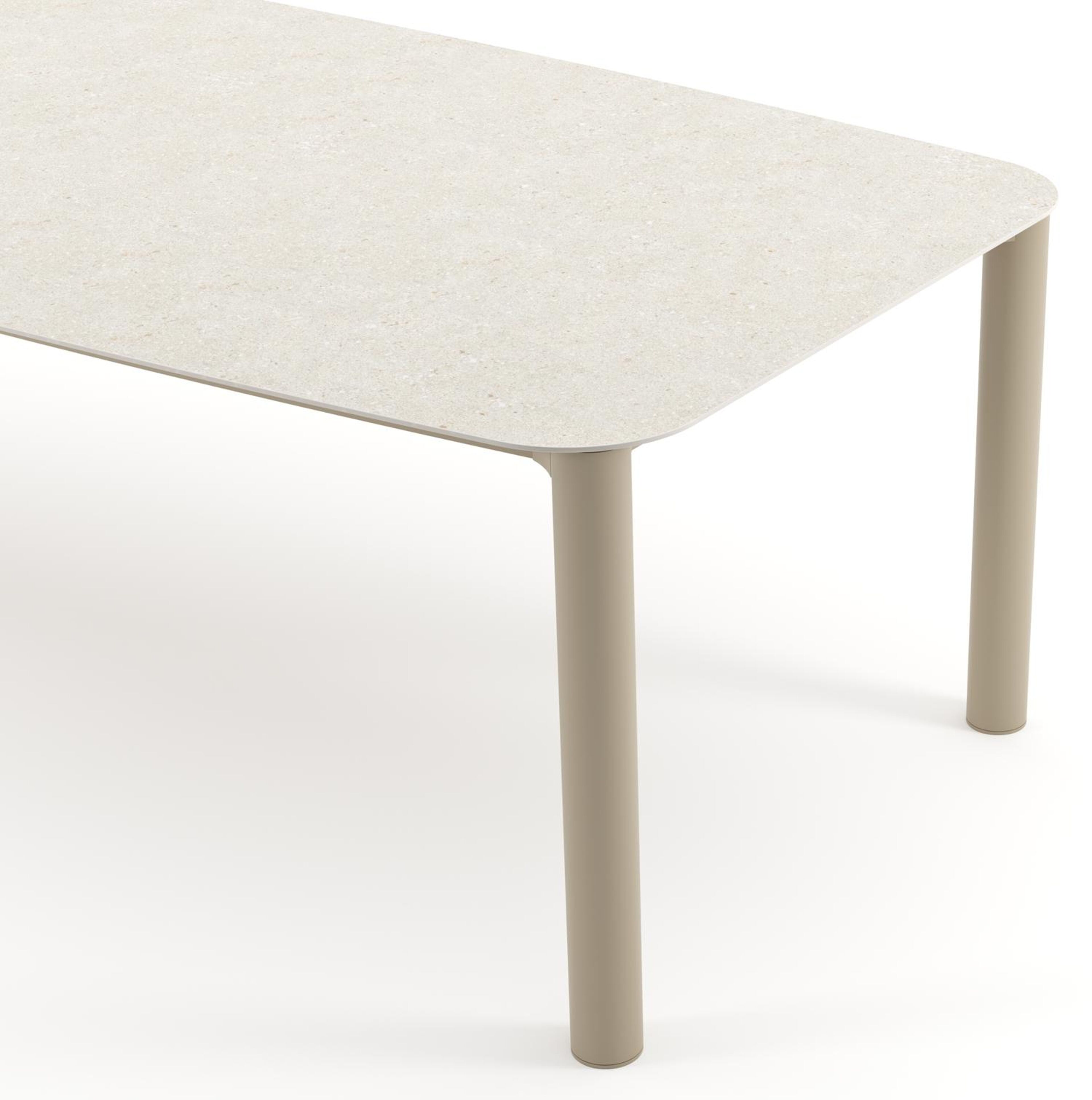 Orso tuintafel bootvorm in beige aluminium en volkeramiek Shilin - L 255 x B 115 x H 74.5 cm