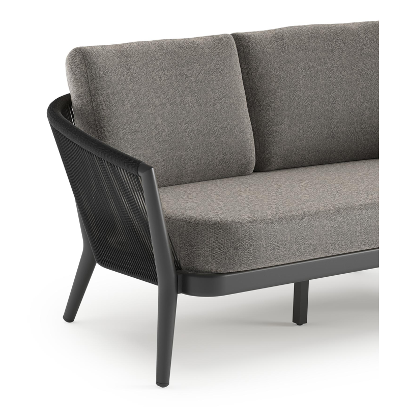 Canapé de jardin Orso en aluminium noir en corde ronde tissée verticalement noir et coussins en all weather sunbrella® luxe Chartres Drizzle