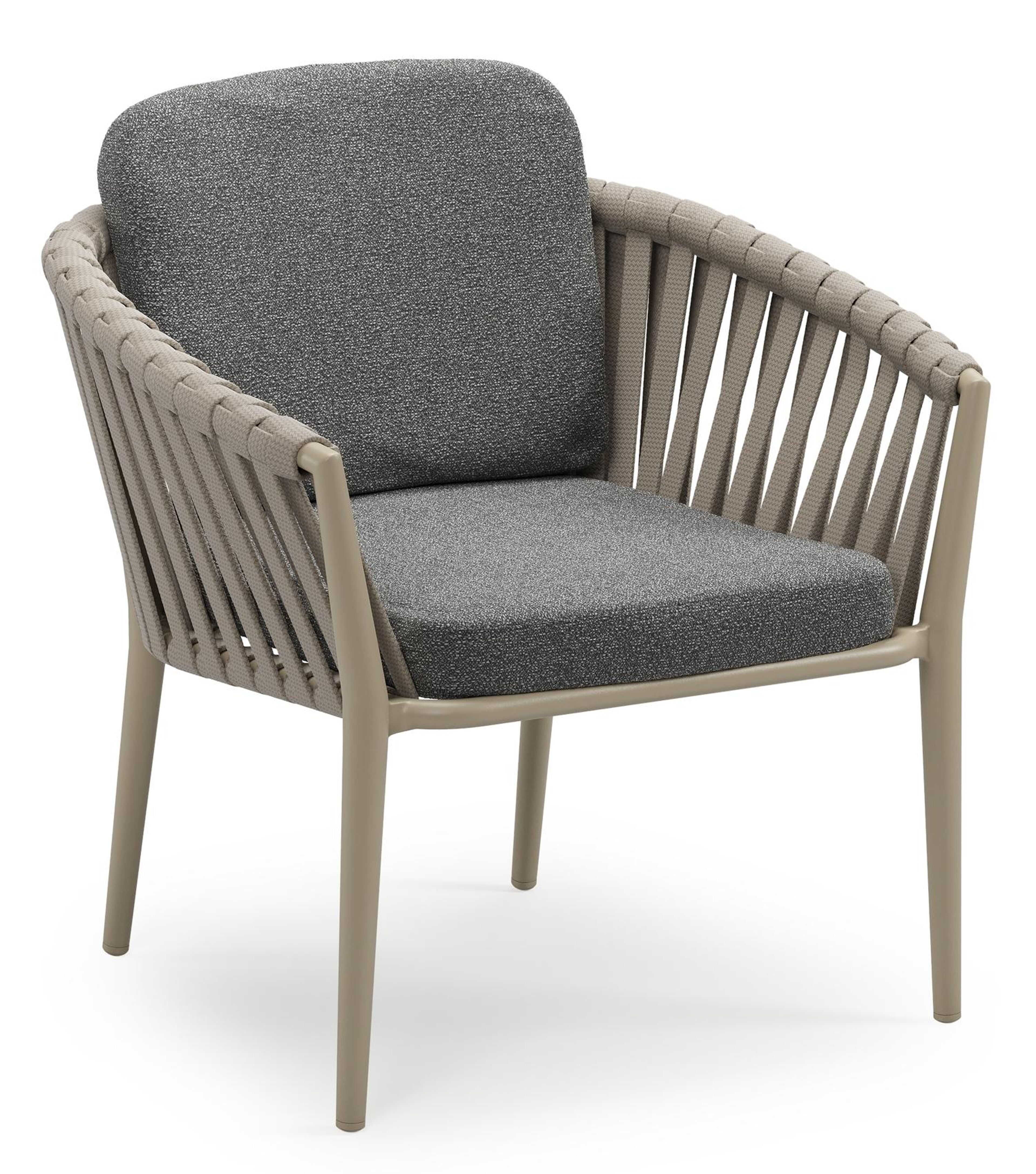 Orso low dining tuinstoel in beige aluminium en beige verticaal geweven luxe vlakke brede rope met stoelkussen in All Weather Cosytica Catania Black