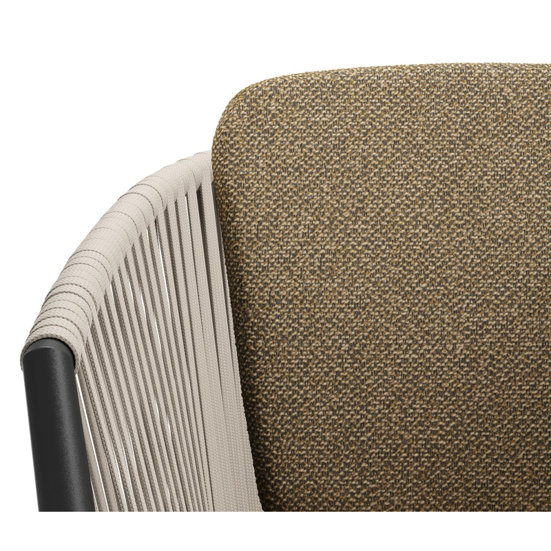 Chaise de jardin Orso en aluminium noir et corde plate tissée verticalement beige avec coussin en All Weather Cosytica Madagascar Walnut